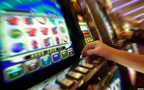 gkk7777 Bingo Live Chat Room တွင် Myanmar ကစားသမားများ ပျော်ရွှင်စွာ ကစားနေသောပုံ